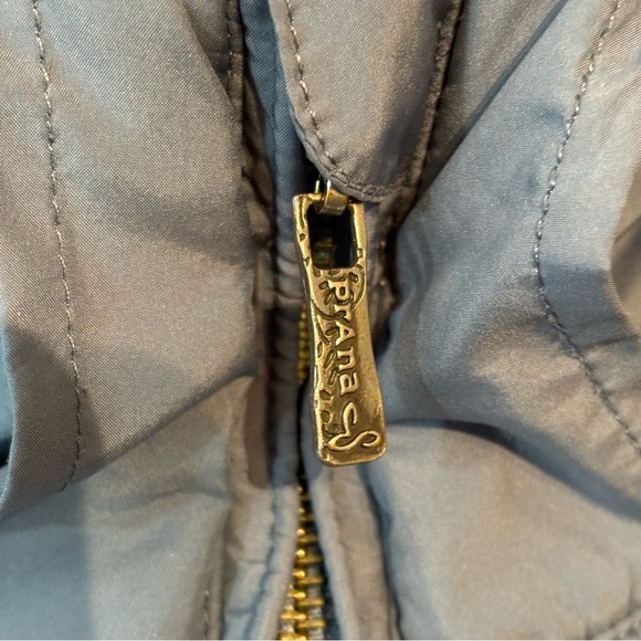 PrAna women’s blue lightweight hooded zip up insulated jacket in size large - Picture 10 of 10